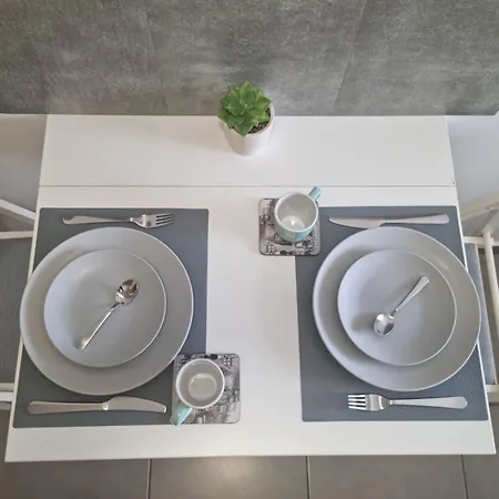 Nova - Minimalist And Elegant With Parking Appartamento *