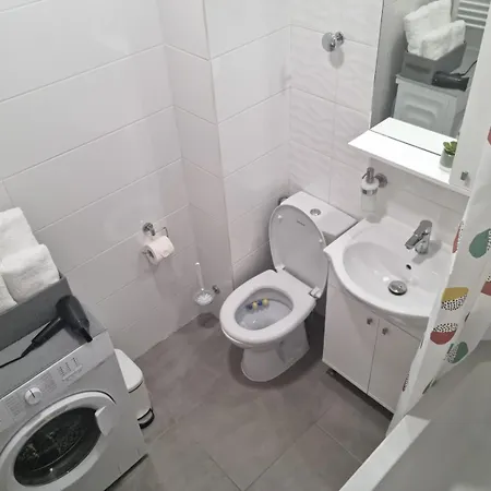 Nova - Minimalist And Elegant With Parking Bucarest