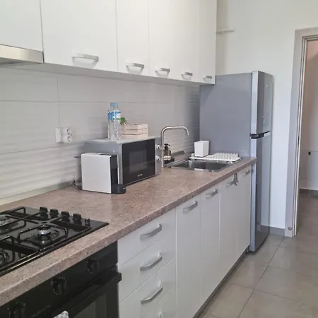 Apartment Nova - Minimalist And Elegant With Parking *