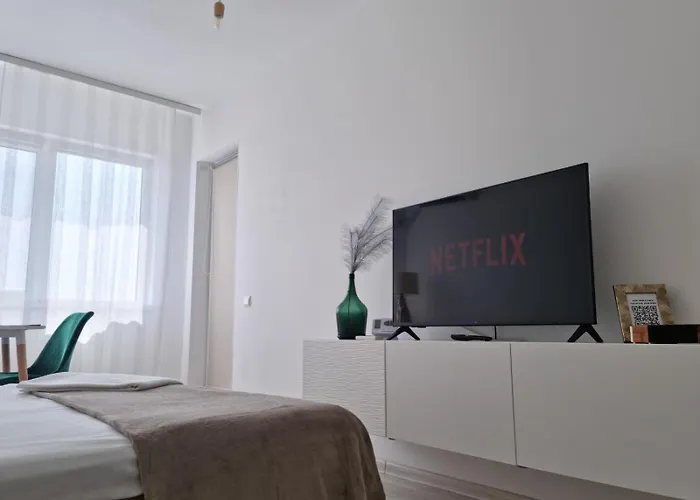 Appartement Nova - Minimalist And Elegant With Parking Boekarest